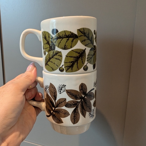 Vintage Leaf Print Ceramic Mugs Biltons England - Picture 1 of 8